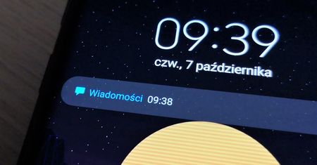 "Obejrzyj ten film". Nowe oszustwo SMS dotyka wielu Polaków