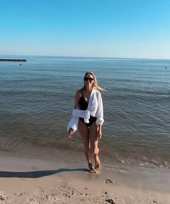 Agnieszka Hyży na plaży
