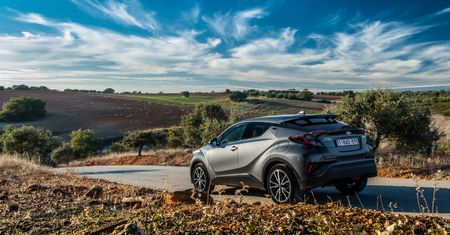 Toyota C-HR 1,8 Hybrid - Toyota taka jak nigdy