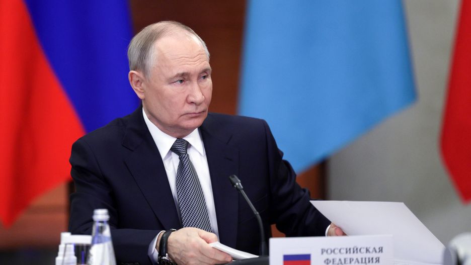 Russian President Vladimir Putin looks on as he attends the narrow-format meeting of the Supreme Eurasian Economic Council at the Igora ski resort, near St. Petersburg, Russia, 26 December 2024. EPA/GAVRIIL GRIGOROV/SPUTNIK/KREMLIN POOL MANDATORY CREDIT Dostawca: PAP/EPA.