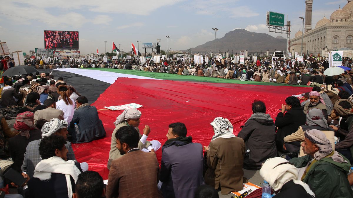 Ponad 400 zagranicznych turystów utknęło w Jemeni.