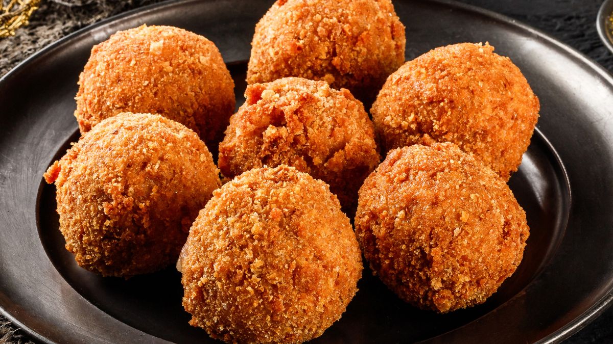 Ziemniaczane kulki z rozpływającą się mozzarellą