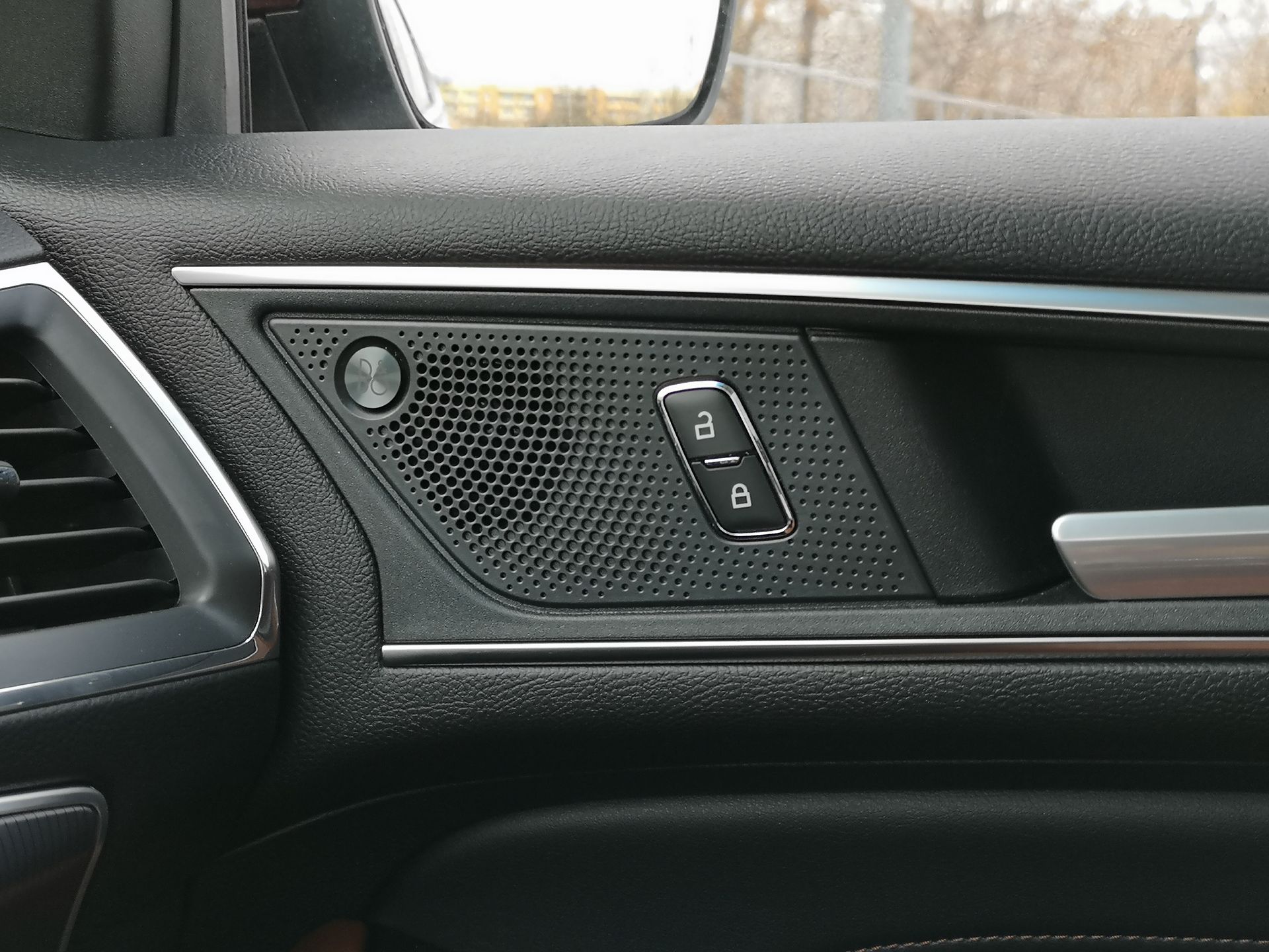 Ford Edge: audio B&O PLAY, wspomaganie parkowania i system Ford SYNC 3 3