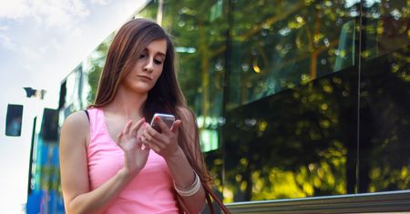 mObywatel na iOS-a obsługuje elektroniczne legitymacje. Skorzystają uczniowie i studenci