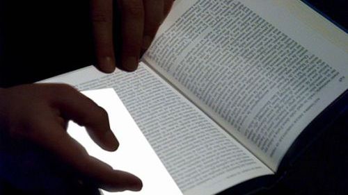 Zakładka, która rozwiąże problem nocnego czytania 1