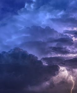 Gdzie jest burza? Niszczycielski szkwał i trąby powietrzne w Polsce. Pogoda bezlitosna [relacja na żywo]