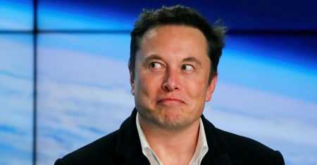 Elon Musk wkurzony na nowy pomysł Apple. Wrzuci iPhone'y do klatki Faradaya