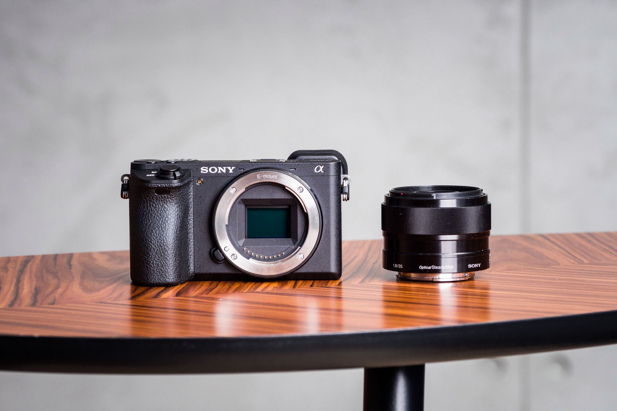 Sony A6500 - topowy bezlusterkowiec pełen sprzeczności [test] 1