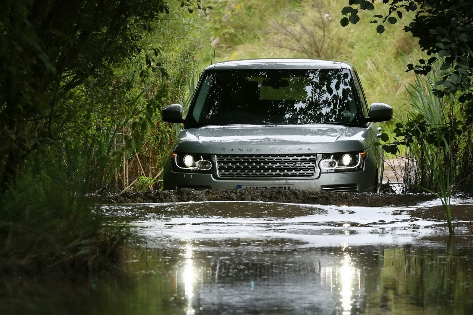 Nowy Ranger Rover (2013) w obszernej galerii 115