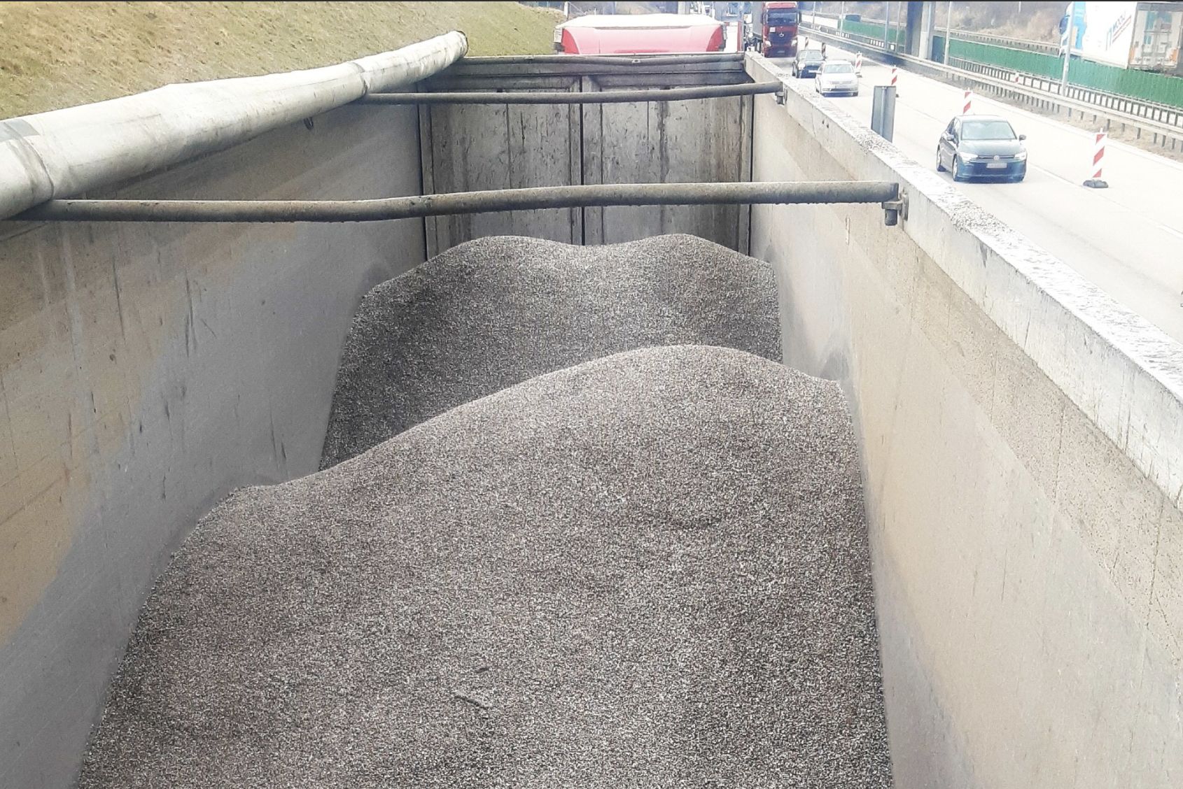 KAS udaremniła przywóz 23 ton śmieci do Polski