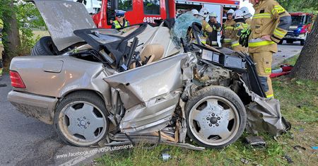 Makabra w Kazimierzu. Tyle zostało z mercedesa