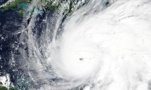 Huragan Melissa odcina zachodnią Jamajkę. Kuba szykuje się na „trudną noc”