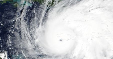 Huragan Melissa odcina zachodnią Jamajkę. Kuba szykuje się na „trudną noc”