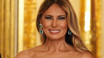 Internauci zdegustowani strojem Melanii Trump. "To nie nocny klub"