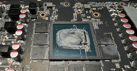 Problemy z przegrzewaniem kart GeForce RTX 4080. Ekspert pokazuje słaby punkt