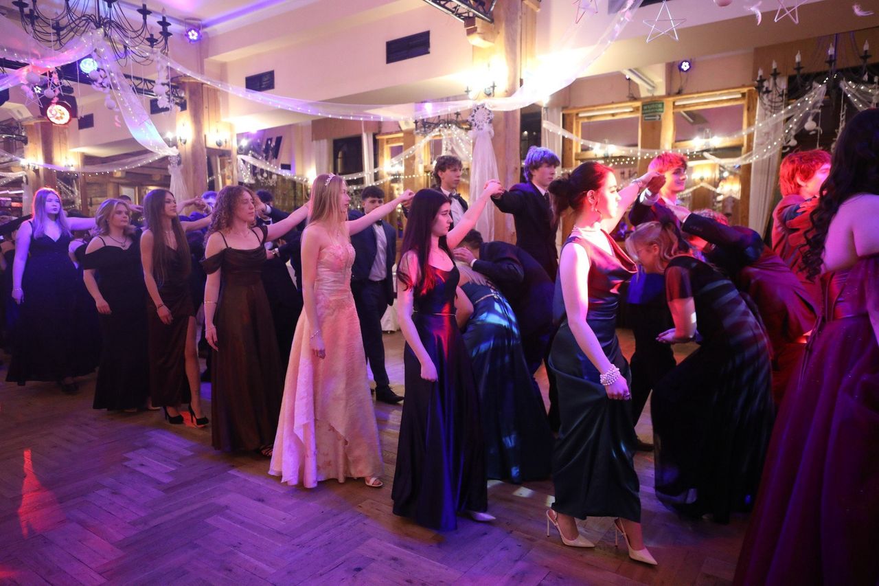 Katowice: Piękna studniówka 2026 Technikum nr 18 w sali Marysin Dwór