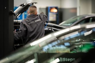 Kolejna firma, która postanowiła zostać w Rosji, wznawia działalność