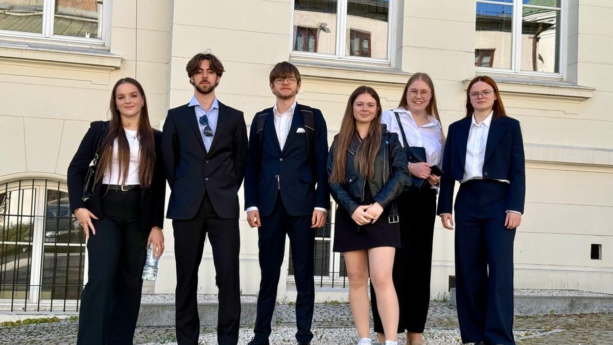 Maturzyści Zespołu Szkół Ekonomicznych A. i J. Vetterów