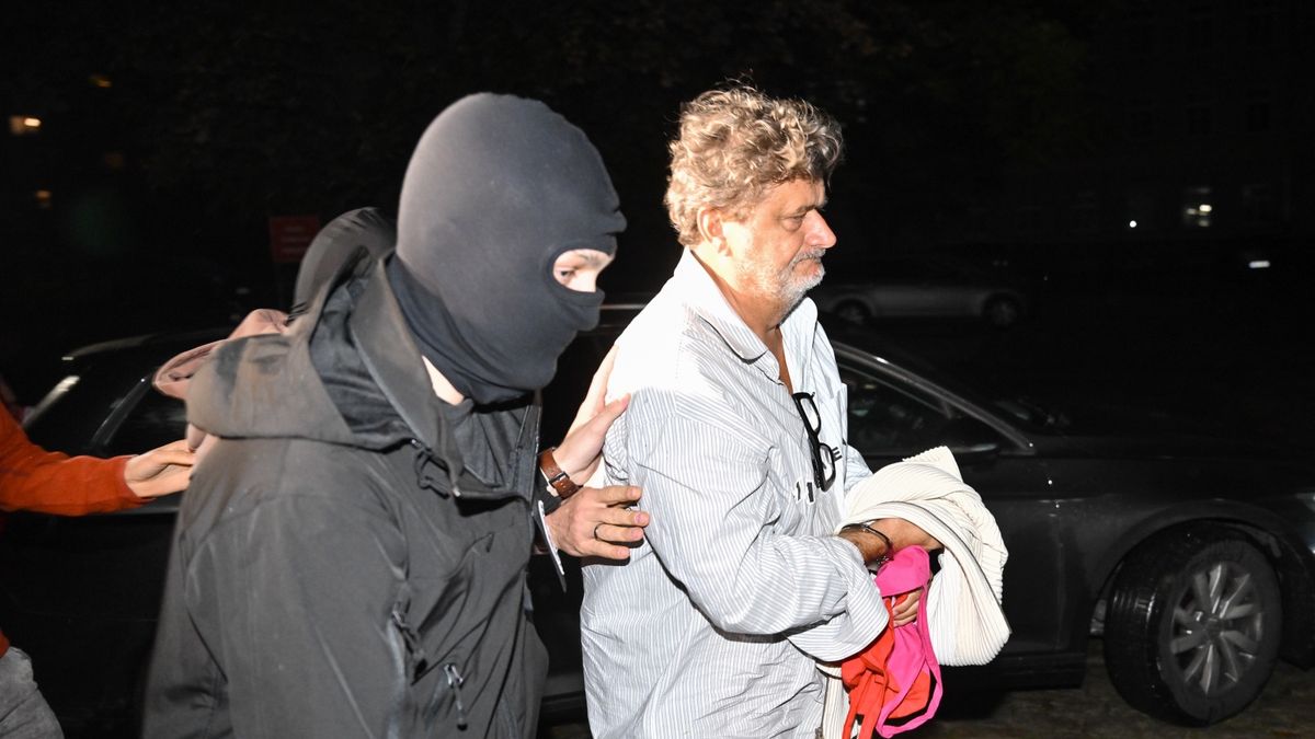 Janusz Palikot usłyszał zarzuty, chodzi o oszustwa - poinformowa