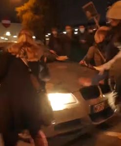 Strajk kobiet. Media: funkcjonariusz ABW potrącił demonstrantki