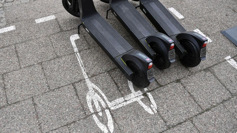 Kierujący hulajnogą elektryczną jechał z prędkością 73 km/h [zdj. ilustracyjne]