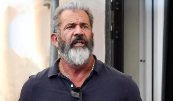 Zszedł na poziom Seagala. "Panie Gibson, daj pan sobie spokój"