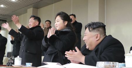 Korea Płn. odrzuca "zatrute cukierki". A ludzie umierają z głodu