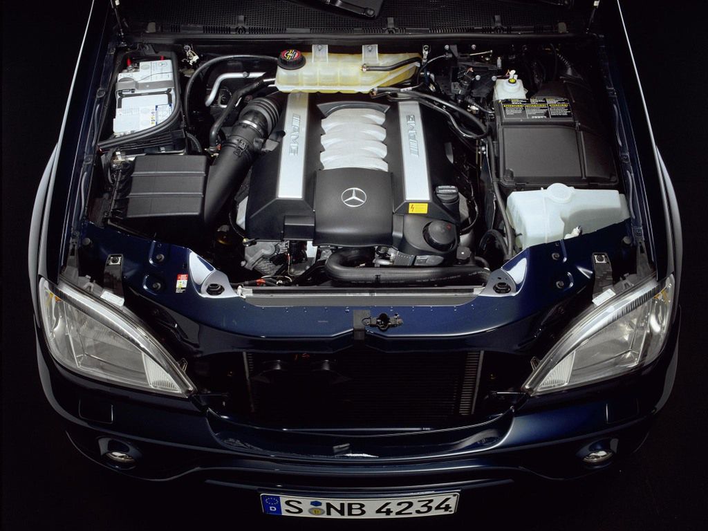 Topową odmianą Mercedesa ML była wersja 55 AMG. Warto poszukać jako auta kolekcjonerskiego