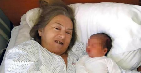 60-latka zaszła w ciążę po 20 latach starań. Wtedy zostawił ją mąż