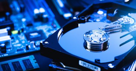 Dyski HDD nadal mają się dobrze. Seagate zapowiada modele 100 TB