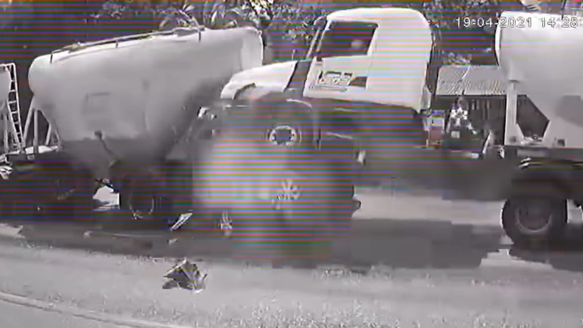 Samochód został zmiażdżony 