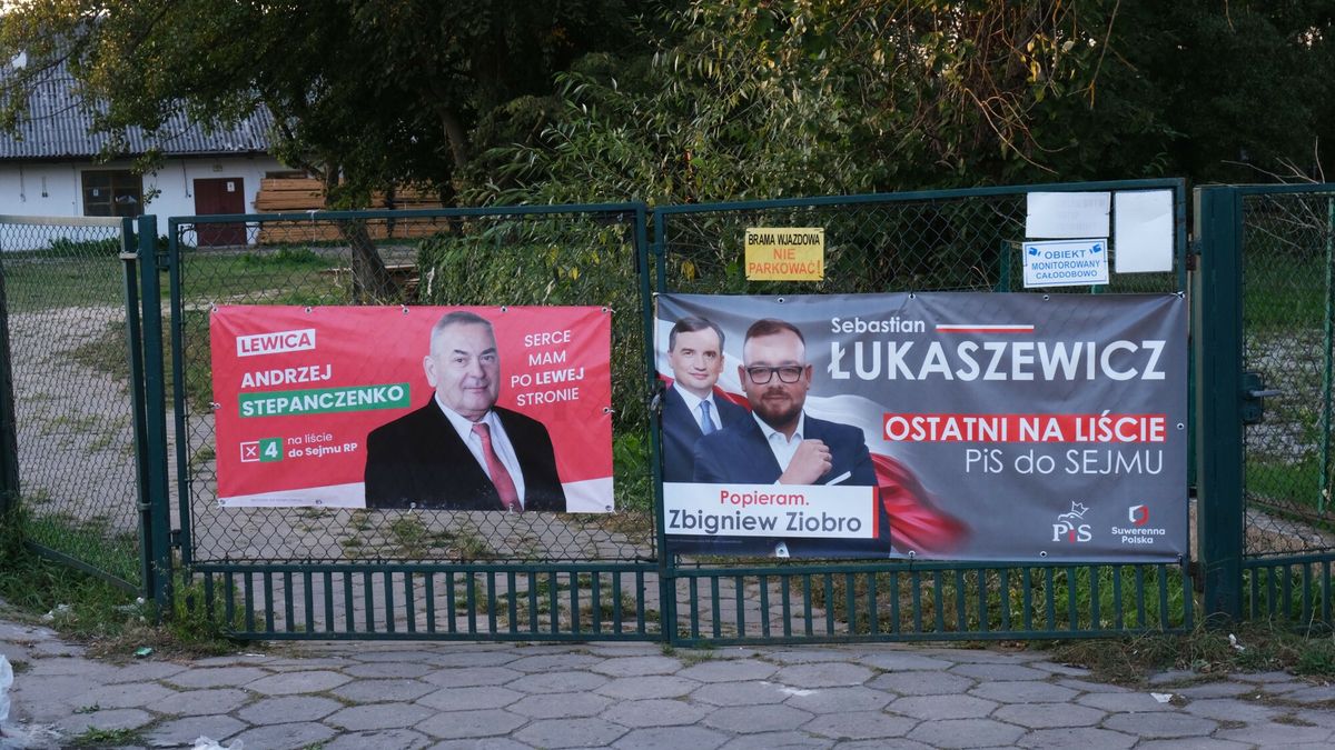 Kampania wyborcza - plakaty
23.09.2023 Banery wyborcze na Podlasiu .
fot . Przemek Wierzchowski / REPORTER
Przemyslaw Wierzchowski/REPORTER