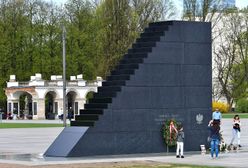 Sąd o sprawie znieważenia pomnika smoleńskiego. "Działania policji przesadzone"