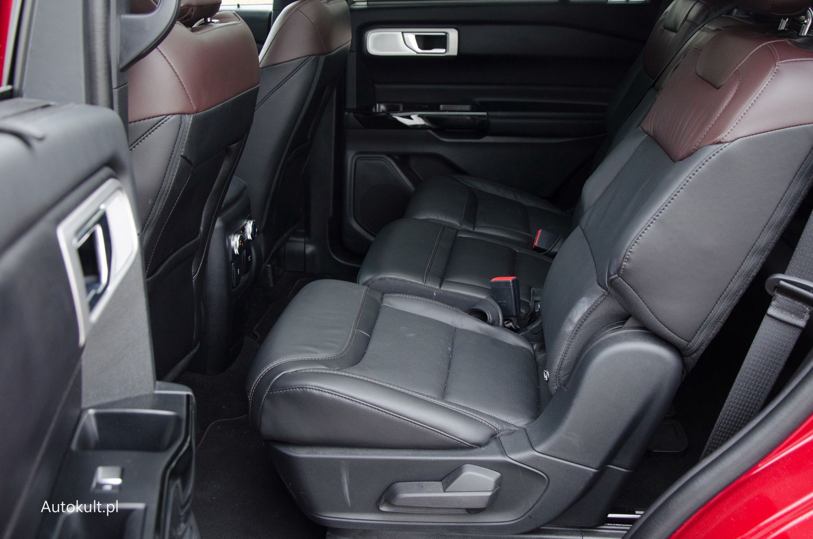 Ford Explorer vs. Toyota Highlander