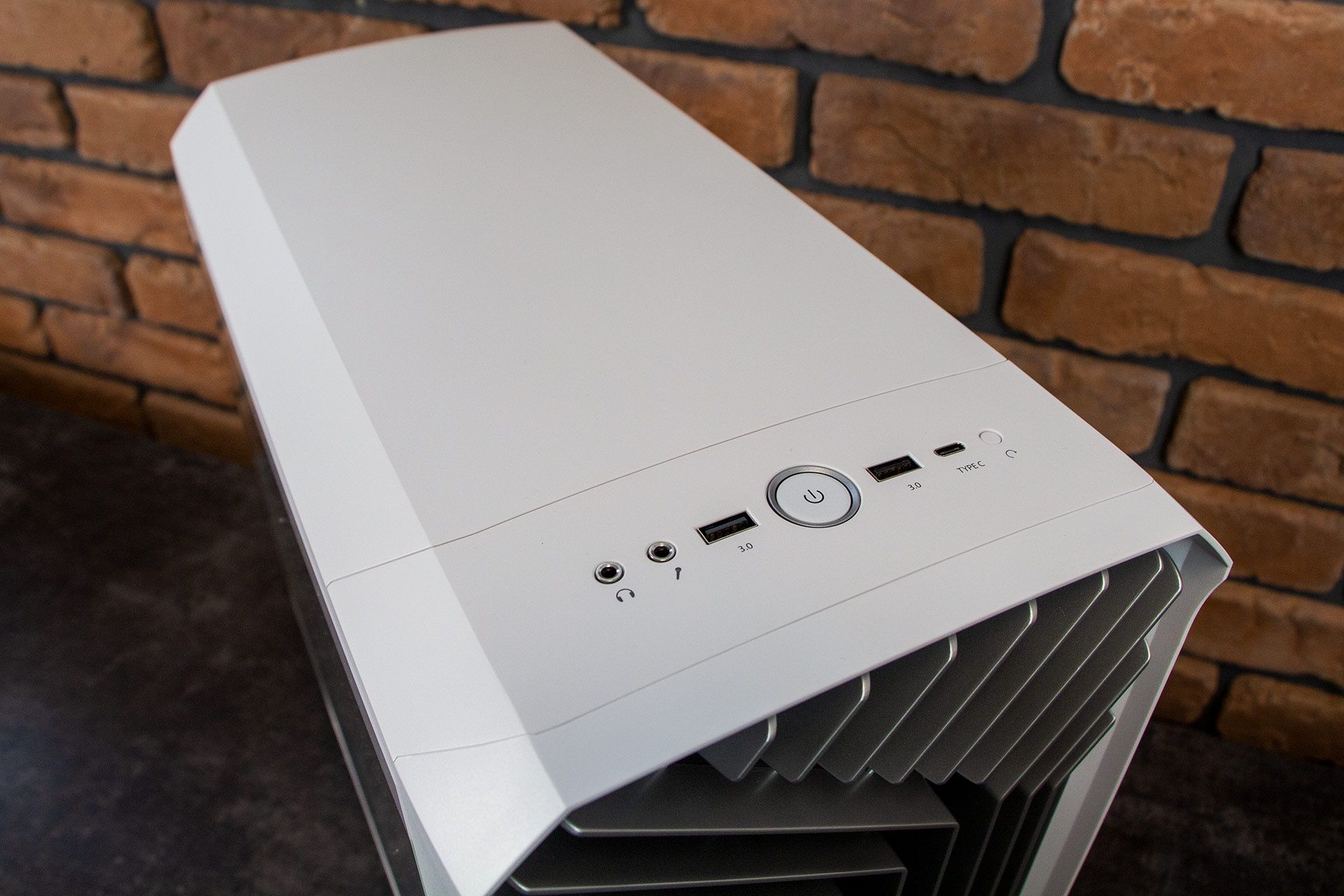Fractal Design Torrent Nano TG White