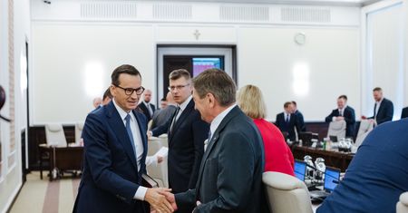 "Trzynastki" i "czternastki" mogą być wyższe. "Wystarczyłaby jedna decyzja rządu"
