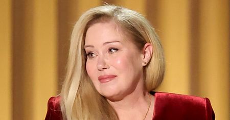 Zmagająca się ze stwardnieniem rozsianym Christina Applegate trafiła do szpitala. Aktorka opowiedziała o szczegółach