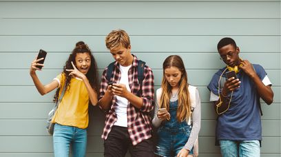 Nastolatki a media społecznościowe. Ujawniono zatrważające dane