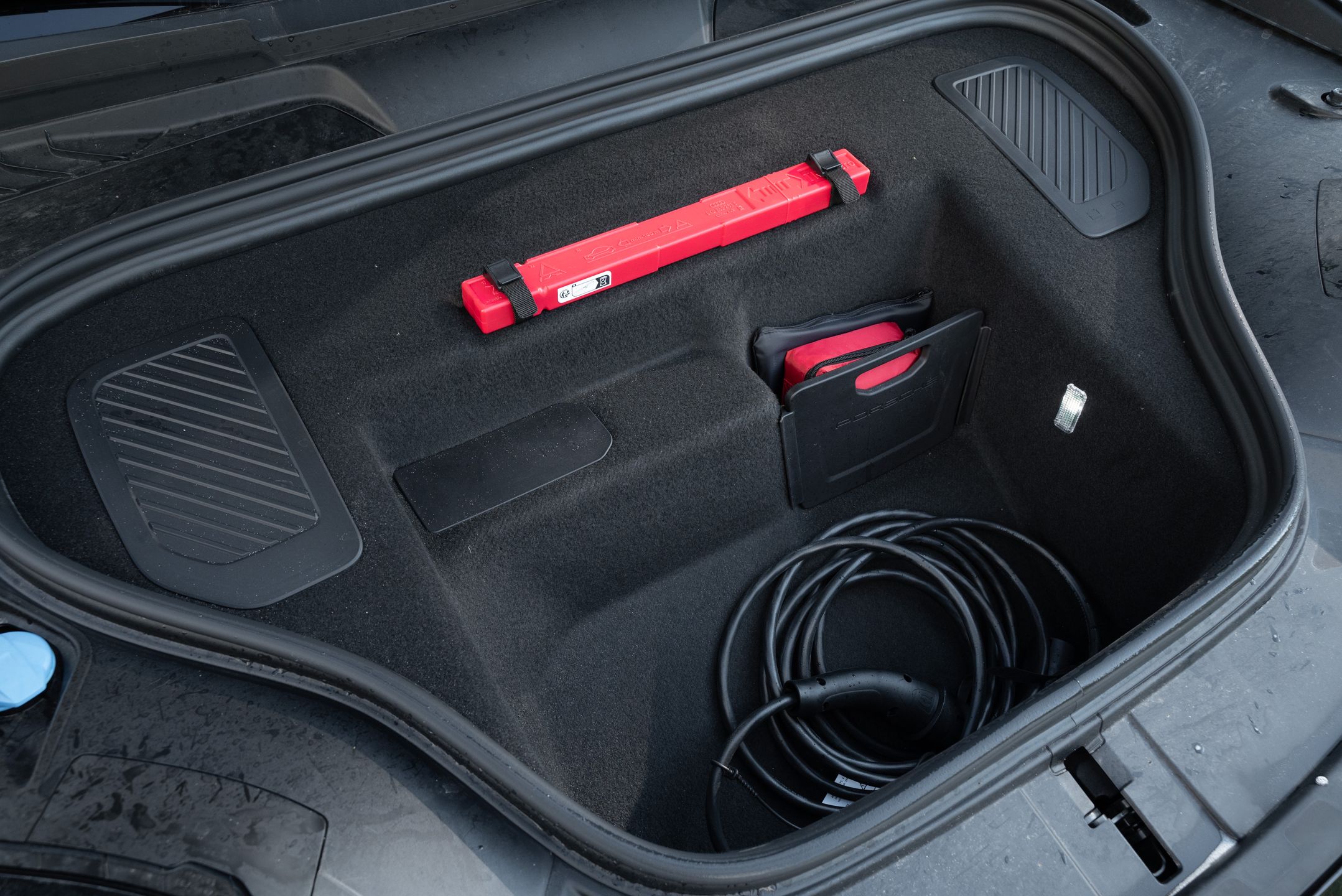 Porsche Macan Turbo EV