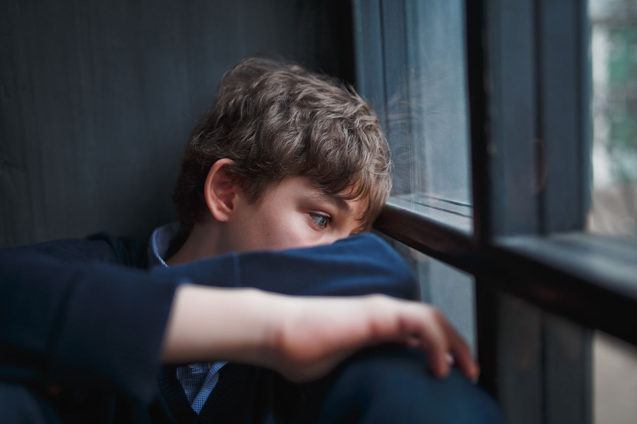 Rodzice chłopca z autyzmem spotkali się z problemami podczas szukania dla niego szkoły
