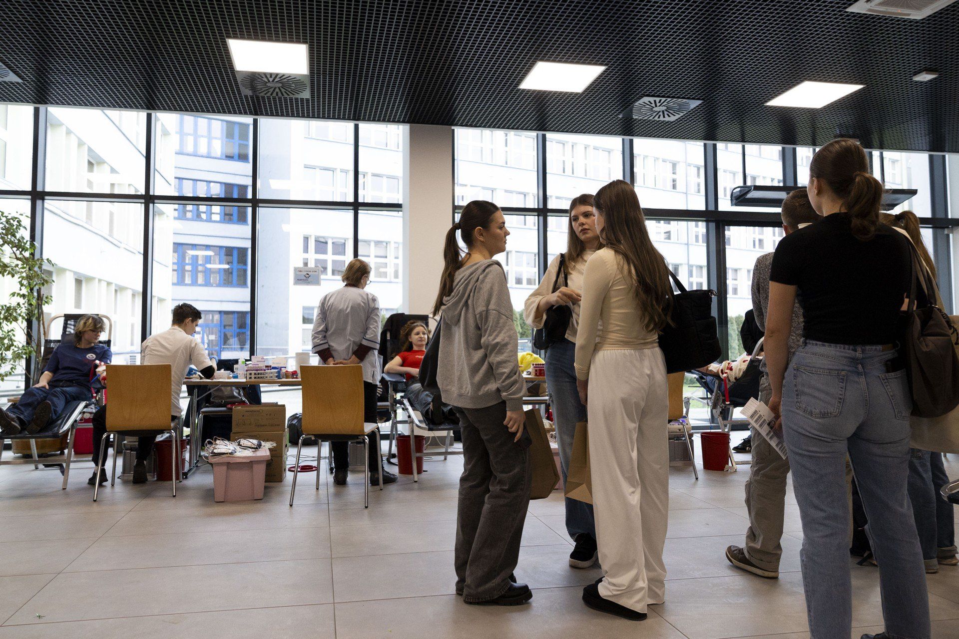 We wtorek, w pierwszym dniu akcji, nie brakowało chętnych, by podzielić się swoją krwią