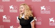 Madonna odrzuca prezent od fana? (WIDEO)