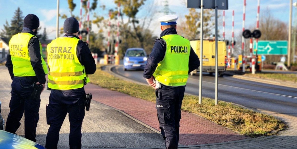 Mielec: Wspólne patrole policji i SOK na przejazdach kolejowych