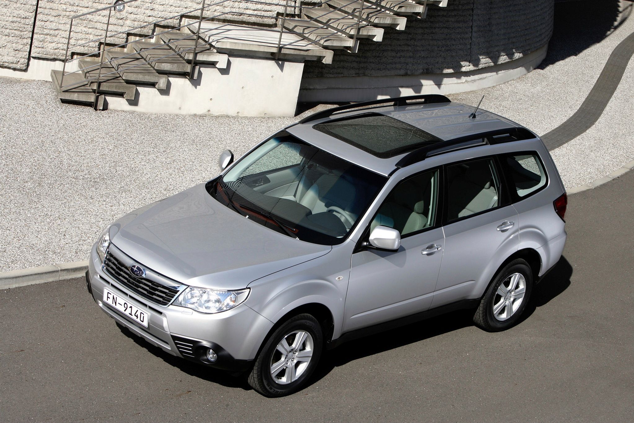 Subaru Forester jeśli napędza go benzynowy silnik, to niezłe auto, ale drogie w utrzymaniu.