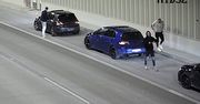 W tunelu zatrzymały się trzy golfy. Kierowcy od razu wysiedli z aut