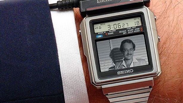 Najmniejszy telewizor na świecie. Wyprodukowano go już w latach 80. Mieścił się na… nadgarstku 1