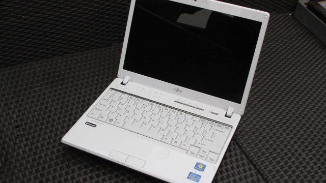 Fujistu LifeBook PH701 i SH561 - ultramobilność po japońsku 1