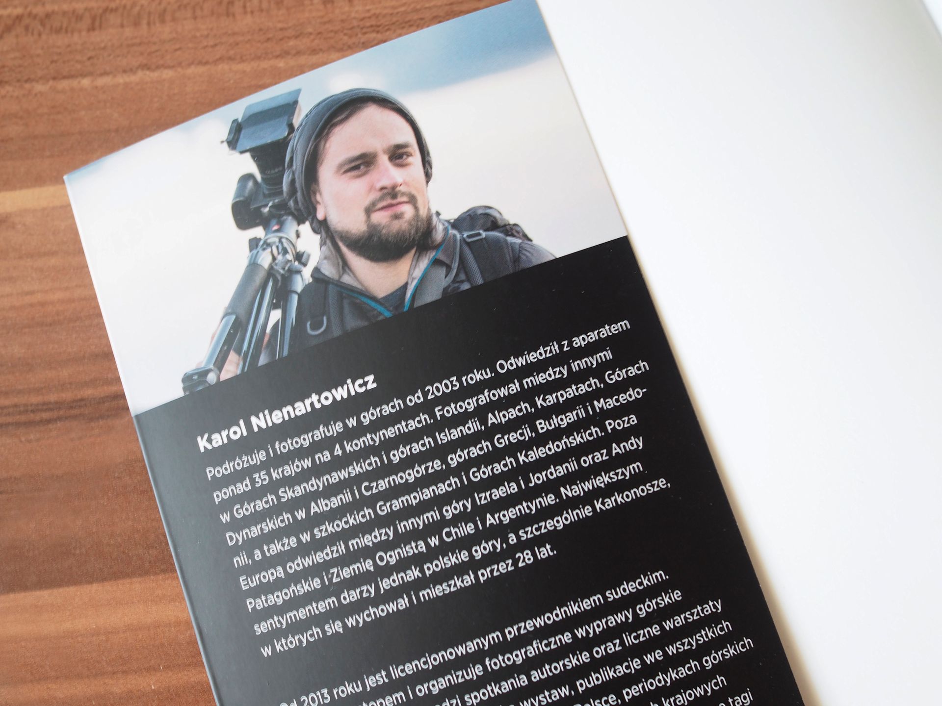"Górskie wyprawy fotograficzne" Karola Nienartowicza w naszych rękach 2