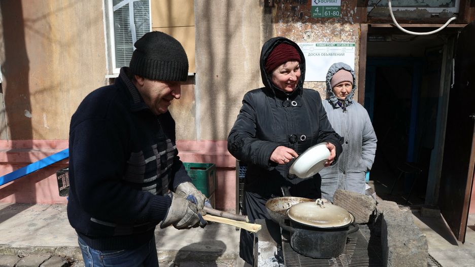 Mariupol został odcięty od jedzenia, wody czy paliwa
