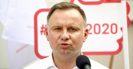 Obrazili Dudę na zakończenie roku szkolnego. Uczniowie skazani